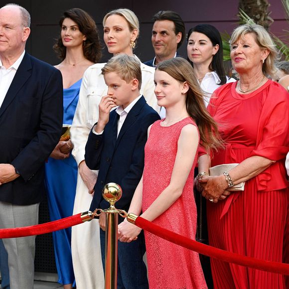 Le prince Albert II de Monaco, la princesse Charlène de Monaco, la princesse Gabriella de Monaco, comtesse de Carladès, et le prince Jacques de Monaco, marquis des Baux, assistent à l’inauguration de l’espace thématique consacré à la Principauté de Monaco à Europa-Park, à Rust, en Allemagne, le 29 juin 2026. © Dana Press/Bestimage