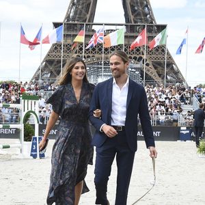 Camille Cerf (ambassadrice Jumping 2022) et son compagnon Theo Fleury - Prix Saint Laurent Eiffel Challenge CSI5 lors de la 8ème édition du "Longines Paris Eiffel Jumping" au Champ de Mars à Paris le 26 juin 2022.

© JB Autissier / Panoramic / Bestimage