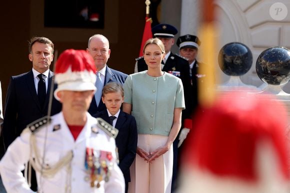 Le président Emmanuel Macron, le prince Albert II de Monaco, Le prince héréditaire Jacques de Monaco, La princesse Charlène de Monaco lors de l'accueil du couple présidentiel français par le couple princier de Monaco au palais princier le 7 juin 2025

© Dominique Jacovides / Bestimage