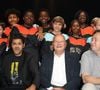 Mais saviez-vous qu'une immense star de l'humour français lui doit une fière chandelle pour ses débuts ?

Exclusif - Jamel Debbouze (parrain du parrain du Trophée d'Impro Culture & Diversité) et Marc Ladreit de Lacharrière (fondateur de la Fondation Culture & Diversité) et Stéphane Braunschweig (directeur De L’Odéon‐Théâtre De L’Europe) - Finale Nationale du Trophée d'Impro Culture et Diversité 2023 à l'Odéon Théâtre de l'Europe de Paris, France, le 20 juin 2023. © Coadic Guirec/Bestimage