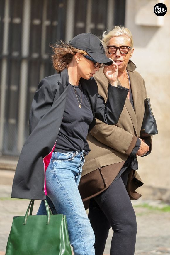 Laura Smet et Isabelle Brulier - Arrivées aux obsèques de Mathilde Favier en l'église Saint-Sulpice à Paris le 31 aout 2026. © Dominique Jacovides-Cyril Moreau/Bestimage