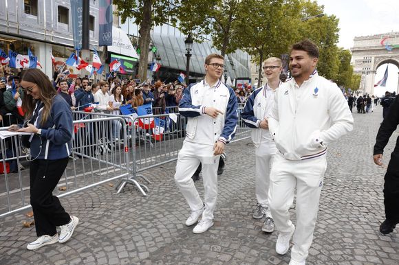 Antoine Dupond et les freres Lebrun - La "Parade des Champions" des Jeux Olympiques et Paralympiques de Paris2024, sur les Champs-Elysées. Paris, le 14 septembre 2024.
© Romauld Meigneux/Pool/Bestimage