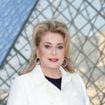 "Je l’ai perdue l’année d’après" : Catherine Deneuve évoque les derniers instants passés avec sa sœur Françoise Dorléac, partie à 25 ans