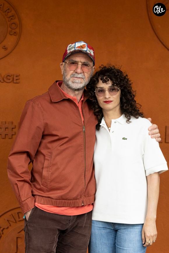 Eric Cantona et Rachida Brakni au village lors des Internationaux de France de tennis de Roland-Garros 2025, à Paris, en France, le 7 juin 2025. © Cyril Moreau/Bestimage