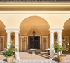 Le Domaine des Aspres, près du Cap d'Antibes, est mis en vente pour 25 millions d'euros.

Le Domaine des Aspres, dans le sud de la France, est à vendre.