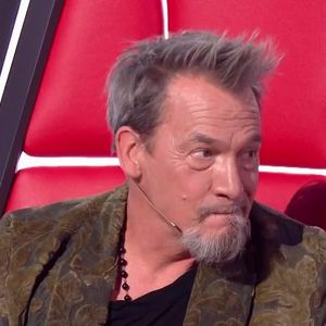 Florent Pagny termine toutefois l'aventure "The Voice" avec l'enthousiasme des début. Une sortie élégante pour celui qui restera à jamais le coach emblématique du programme.

Florent Pagny, lors des auditions à l'aveugle de The Voice diffusées ce samedi 4 avril sur TF1.