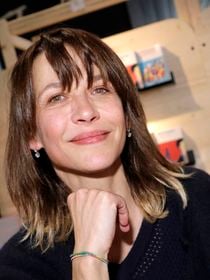 EXCLU "Sa maison est perdue dans la cambrousse !" La vie de Sophie Marceau à Segonzac, un minuscule village spécial pour l'actrice