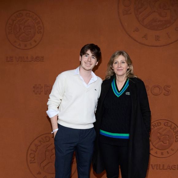Amanda Sthers et son fils Oscar Bruel au village (night session) lors des Internationaux de France de tennis de Roland Garros 2024, à Paris, France, le 31 mai 2024. © Jacovides-Moreau/Bestimage