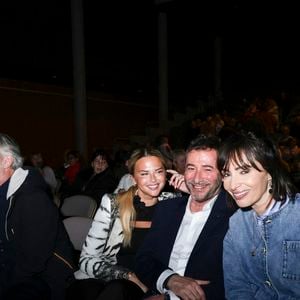 Exclusif - Kelly Vedovelli, Bernard Montiel, Géraldine Maillet et Jean-Michel Maire - Les célèbres personnalités de la télé se sont retrouvés avec bonheur, dans le Sud, à Vallauris Golf-Juan, pour assister à un magnifique show de cabaret, en présence de Mr Le Maire K. Luciano et ses adjoints, heureux de répondre à l'invitation du dynamique Président de l'association "Valoriser Vallauris Golf-Juan", Mr B. Darde, ce passionné d'art et du monde associatif projette également de créer un Musée de Sculpture à ciel ouvert , mêlant Art et Espace Public. © Jack Tribeca/Bestimage