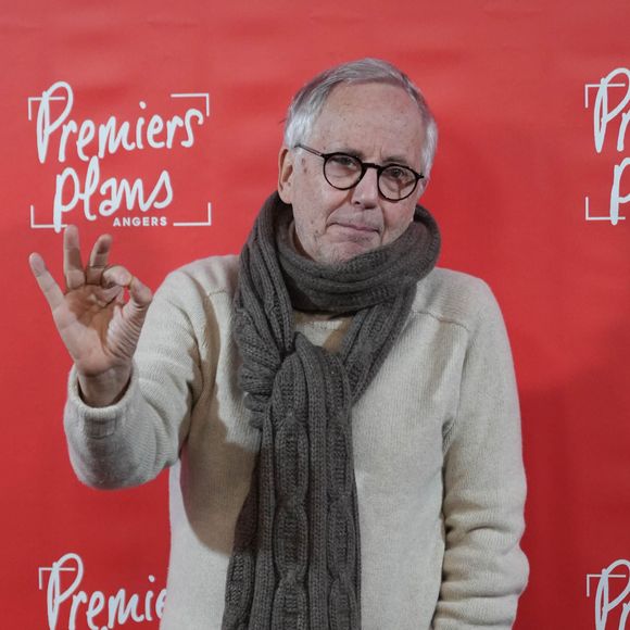 Il déclare ne plus aimer Paris et compare certaines décisions à “Staline” en parlant de la place de la République.

Photocall de Fabrice Luchini venu présenter en avant-première le film "Victor comme tout le monde" lors du 38ème Festival Premiers Plans à Angers, France, le 17 janvier 2026. © Laurent Lairys/Psnewz/Bestimage