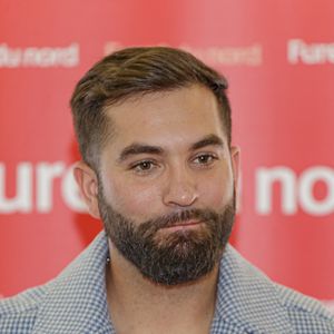 Le père d'Eva Alba est revenu sur la naissance de son "petit prince" Darel, le 17 mai dernier.

Exclusif - Le chanteur Kendji Girac en séance de dédicaces pour son autobiographie Mi vida à la Librairie du Furet du Nord à Lille, France, le 1er octobre 2025. © Stephane Vansteenkiste/Bestimage