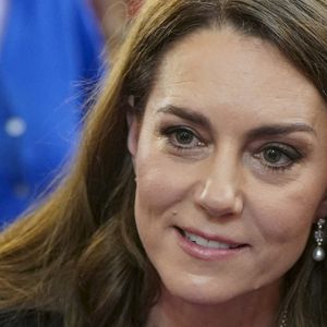 Le prince William, prince de Galles, et Catherine (Kate) Middleton, princesse de Galles, assistent à une cérémonie de commémoration des 80 ans de la libération du camp de concentration d'Auschwitz-Birkenau au Guildhall à Londres, le 26 janvier 2025.