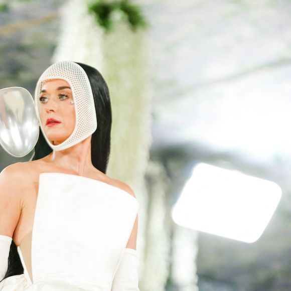 Katy Perry célébrant l'ouverture de l'exposition "Costume Art" qui s'est tenue au Metropolitan Museum of Art à New York City. Backgrid USA / Bestimage