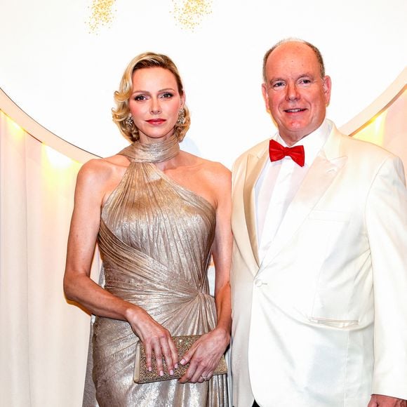 L’événement aura lieu le 19 septembre prochain.

Le prince Albert II de Monaco et la princesse Charlene de Monaco lors du 77ème Gala de la Croix Rouge, salle des Etoiles, à Monaco, le 18 juillet 2026. © Claudia Albuquerque/Bestimage