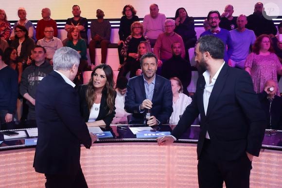 Exclusif - Amelie Bitoun, Bernard Montiel, Cyril Hanouna, sur le plateau de l'émission " TPMP " présentée par C.Hanouna et diffusée en direct sur Youtube et sur toutes les box (SFR, FREE, MyCanal etc), Paris, France, le 04 mars 2025. © Jack Tribeca / Bestimage