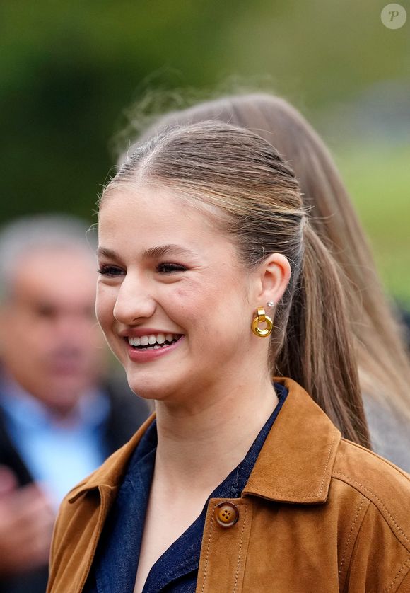 Le roi Felipe VI et la reine Letizia d'Espagne, La princesse Leonor, L'infante Sofia d'Espagne visitent Valdesoto, récompensé du Prix de la Ville Exemplaire des Asturies 2025, le 25 octobre 2025.
LALO YASKY / BESTIMAGE