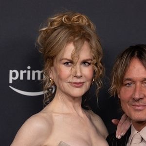 Nicole Kidman impose un câlin de deux minutes tous les jours avec ses filles.
Nicole Kidman et Keith Urban à la projection de "Expats" à Sydney, en Australie. Backgrid USA / Bestimage