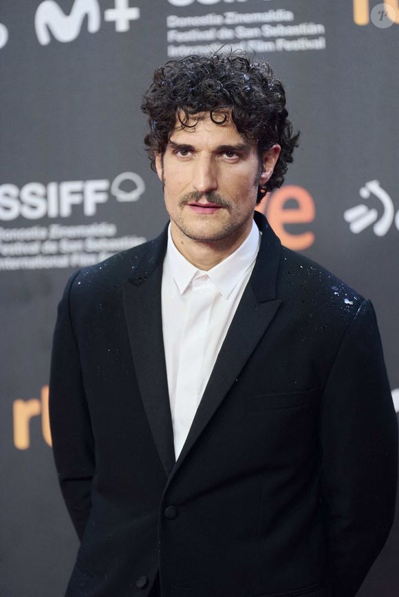 Louis Garrel a assisté au tapis rouge du film "Couture" lors de la 73ème édition du festival international du film de San Sebastian au théâtre Kursaal le 21 septembre 2025 à Donostia / San Sebastian, Espagne © Jack Abuin/ZUMA Press Wire