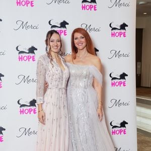 L’animatrice Sandra Lou et sa fille Lili étaient de la partie
Sandra Lou et sa fille Lili lors du gala solidaire Hope 2026 au Pavillon Gabriel à Paris le 13 octobre 2026.
© Anne-Sophie Guebey / Bestimage #