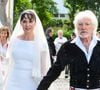 Les amoureux avaient convié leurs familles et de très proches amis

Semi-exclusif - Murielle Mégevand et Hugues Aufray sur le parvis de l'église - Mariage d'Hugues Aufray et de Murielle Mégevand à l’église Saint-Vigor de Marly-Le Roy, France. Agence / Bestimage