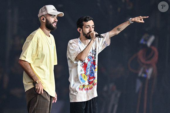 Pour mieux se comprendre, ils ont décidé de suivre une thérapie ensemble 

BigFlo & Oli sur scène lors du festival Les Vieilles Charrues à Carhaix, France, le 13 juillet 2023. © Abacapress.com