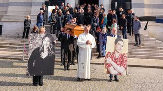Emilie Dequenne, un sourire éternel : sa famille et le monde du cinéma ensemble pour une très belle cérémonie au Père-Lachaise