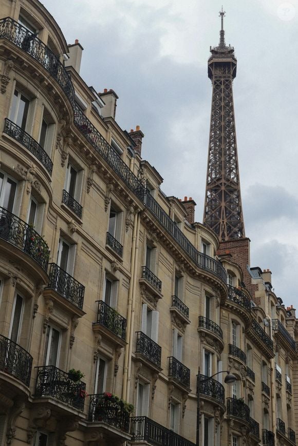 Selon "Le Parisien", la richesse décorative de l’immeuble, entre céramiques en grès flammé, motifs floraux et sculptures, plonge immédiatement le visiteur dans une atmosphère hors du temps. 

Unsplash. Libre de droits.
