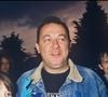 À l'époque, Coluche vivait dans une « maison merveilleuse » au 11, rue Gazan, dans le 14e arrondissement de Paris.

Archives - Coluche lors d'une manifestation de Touche pas à mon pote avec son fils aîné Romain Colucci
Crédit : AGENCE / BESTIMAGE