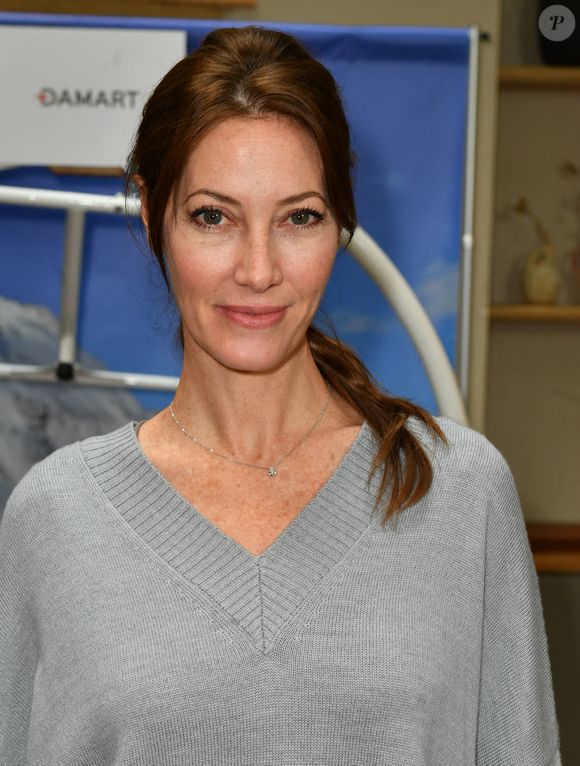 A savoir l'ancienne Miss France Mareva Galanter

Exclusif - Mareva Galanter - Damart lance une collection capsule avec YUJ (1ère marque de vêtements de yoga Française éco-responsable) à Paris le 12 octobre 2021.
VEEREN / BESTIMAGE