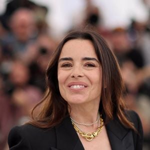 Elodie Bouchez - Photocall du film "L'Amour Ouf" (Beating Hearts / Compétition) lors du 77ème Festival International du Film de Cannes (14 - 25 mai 2024), le 24 mai 2024.  © Jacovides / Moreau / Bestimage