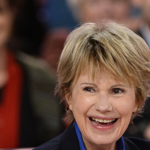 Attachée à la Bretagne depuis l’enfance, elle y trouve un équilibre précieux.

Miou-Miou - Enregistrement de l'émission "Vivement Dimanche" à Paris le 4 Fevrier 2015. L'émission sera diffusée le 08 Fevrier. Photo par COADIC GUIREC / BESTIMAGE