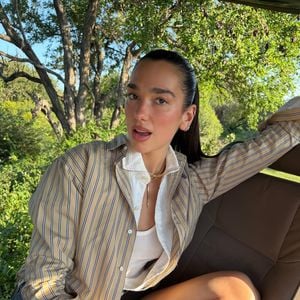 La chanteuse a dévoilé des clichés impressionnants d’animaux sauvages dans leur habitat naturel...

Le couple a partagé une parenthèse loin du quotidien, au cœur de la nature sud-africaine. ©Instagram - Dua Lipa