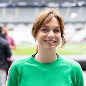 Nathalie Péchalat lors de la "Journée De L'Evasion 2025" au Stade de France à Saint-Denis.
L'association "Premiers de cordée" s'est donné comme mission de proposer gratuitement des initiations sportives aux enfants malades et/ou en situation de handicap.
Ce 28 mai 2025, avec le soutien de la Région notamment, elle propose à des milliers d'enfants de s'initier gratuitement à de nombreux sports en compagnie d'éducateurs sportifs et d'athlètes de haut niveau. Saint-Denis, le 29 mai 2025.

© Thibault Duboucher / Bestimage