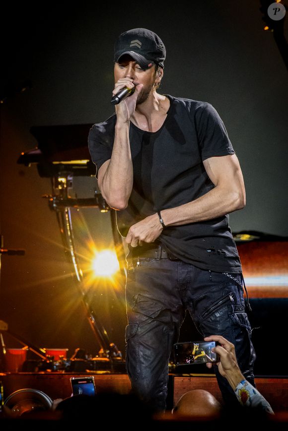 Enrique Iglesias sur scène, le 23 février 2024, à Toronto, au Canada (Credit Image: © Angel Marchini/SOPA Images via ZUMA Press Wire)
