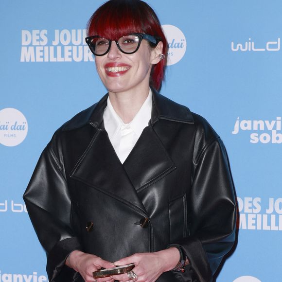Elle également révélé que depuis "les pépins de santé l'an dernier" de celle qui lui a donné la vie,

Jennifer Ayache de Superbus
Avant-première du film Des jours meilleurs au cinéma Max Linder Panorama à Paris, lundi 7 avril 2025. © Christophe Aubert via Bestimage