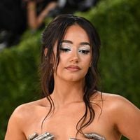 L'autre vie de Léna Situations : en plus d'être la reine des tapis rouges, la jeune femme s'illustre dans un autre domaine qui n'a rien à voir avec la mode