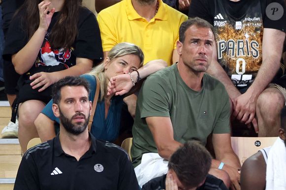 Dans quelques années, nul doute que ses célèbres parents l'amèneront dans les tribunes, pour assister à des performances de haut niveau !

Laure Boulleau et son compagnon Bruno Cheyrou - Célébrités assistent à la victoire de Monaco qui a remporté le match 4 de la finale de Betclic Élite face à Paris (80-74), Monaco le 22 juin 2025. © Stephane Pillaud / PsnewZ / Bestimage