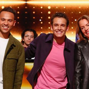 Exclusif  - Mohamed Bouhafsi, Théo Curin, Cendrine Dominguez lors de l'enregistrement de l'émission "100% logique" présentée par C. Feraud et qui sera diffusée le 29 mars au Studio du Lendit à Saint-Denis, France, le 14 décembre 2024. © Christophe Clovis/Bestimage