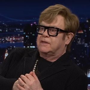 Alors qu'il se faisait plutôt discret depuis, le Britannique a donné des nouvelles dans le dernier numéro de "Variety".

Elton John sur le plateau de la NBC le 6 avril 2025.



Photo fournie par JLPPA / Bestimage / NBC