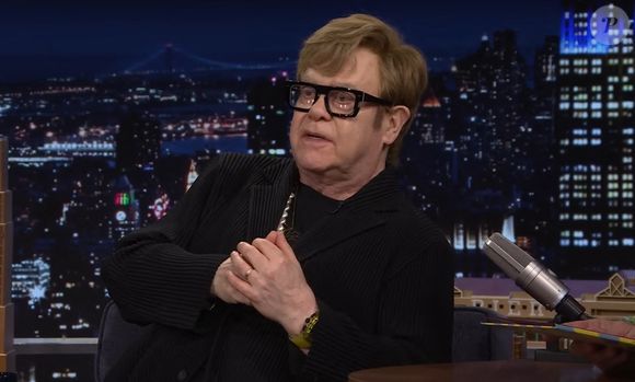 Alors qu'il se faisait plutôt discret depuis, le Britannique a donné des nouvelles dans le dernier numéro de "Variety".

Elton John sur le plateau de la NBC le 6 avril 2025.



Photo fournie par JLPPA / Bestimage / NBC