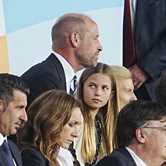 Habituellement, le mari de Kate Middleton est accompagné aux matchs par son fils

Le Prince de Galles et la Princesse Charlotte lors de la finale de l'UEFA Women's Euro 2025 au St. Jakob-Park à Bâle, Suisse. Date de la photo : dimanche 27 juillet 2025. ... Angleterre contre Espagne - UEFA Women's Euro 2025 - Finale - St Jakob Park, Suisse. Peter Byrne/PA Wire