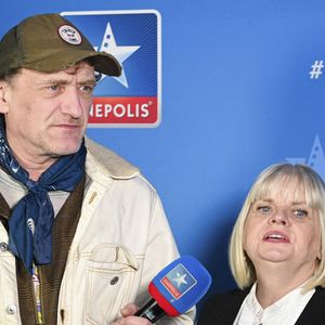 Jean-Paul Rouve, son complice des "Tuches" avait pris la parole pour les rassurer.

L'acteur français Jean-Paul Rouve et l'actrice française Isabelle Nanty lors de la première du film God Save the Tuche au Kinepolis Imagibraine à Braine-l'Alleud, Belgique le 24 janvier 2025. Photo par Frederic Andrieu/Agencepeps/Content Curation/ABACAPRESS.COM