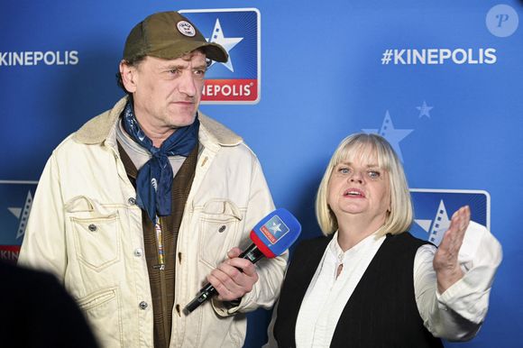 Jean-Paul Rouve, son complice des "Tuches" avait pris la parole pour les rassurer.

L'acteur français Jean-Paul Rouve et l'actrice française Isabelle Nanty lors de la première du film God Save the Tuche au Kinepolis Imagibraine à Braine-l'Alleud, Belgique le 24 janvier 2025. Photo par Frederic Andrieu/Agencepeps/Content Curation/ABACAPRESS.COM