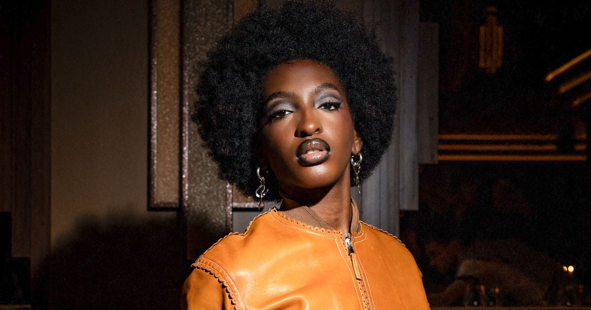 Star Academy's Ebony on Personalizing Her Crocs: A Fun Moment - News Directory 3