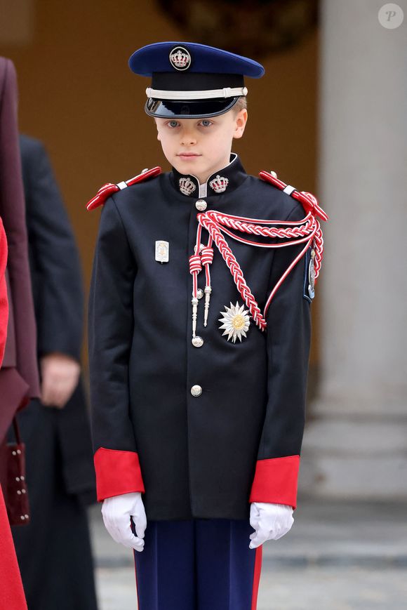 Le prince Jacques de Monaco, marquis des Baux - La famille princière monégasque dans la cour d'honneur du palais lors de la la fête nationale à Monaco le 19 novembre 2025. © Dominique Jacovides - Bruno Bebert / Bestimage