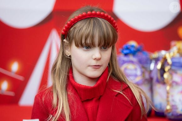 La princesse Gabriella de Monaco, comtesse de Carladès - La famille princière de Monaco offre les traditionnels cadeaux de Noël aux enfants monégasques dans la Cour du Palais Princier, le 18 décembre 2024. 
© Olivier Huitel / Pool Monaco / Bestimage