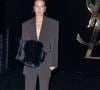 Le créateur avait imaginé un spectaculaire décor doré face à la tour Eiffel.

Adèle Exarchopoulos - Photocall du défilé Saint Laurent Collection Femme Prêt-à-Porter Printemps/Eté 2027 lors de la Fashion Week de Paris (PFW) à la Fontaine du Trocadéro, à Paris, France, le 29 septembre 2026. © Olivier Borde/Bestimage