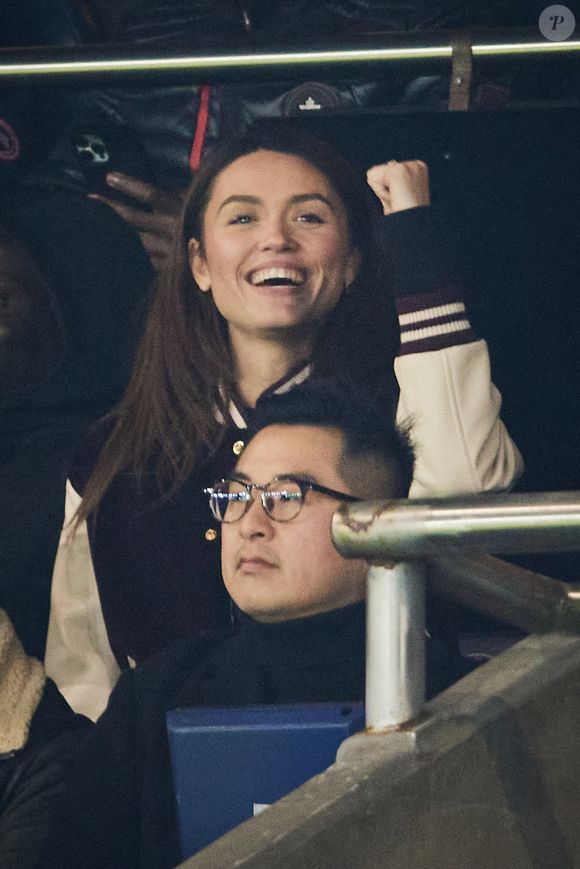 Diane Leyre (Miss France 2022) - Célébrités dans les tribunes lors du match de Ligue 1 McDonald's opposant le Paris Saint-Germain (PSG) à l'Olympique de Marseille (OM) - (3-1) au Parc des Princes à Paris le 16 mars 2025. © Cyril Moreau/Bestimage