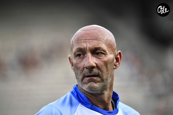 Fabien Barthez lors du deuxième édition du Match des Légendes "La revanche" au stade Chaban-Delmas à Bordeaux le 13 septembre 2021. 

© Thierry Breton/Panoramic/Bestimage
