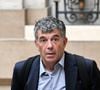 Pour rassurer les franchisés, Stéphane Plaza met en avant des contrats d’un an et une baisse annoncée des redevances de 8 % à environ 6 %.

Stéphane Plaza arrive avec ses avocats Julien Roelens et Antonin Gravelin-Rodriguez (Cabinet Joshua) à son procès jugé en appel pour violences conjugales, au palais de justice de Paris, France, le 1er juillet 2026. © Nikola Kis Derdei/Bestimage